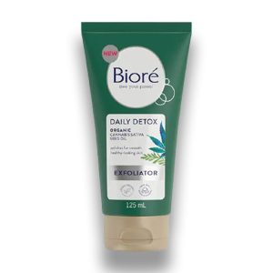 Biore Daily Detox Exfoliator Face Scrub 125ml